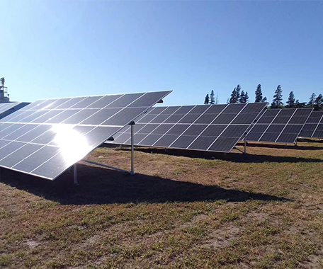 Grondschroeffundering zonne-montagesysteem 1,5 MW